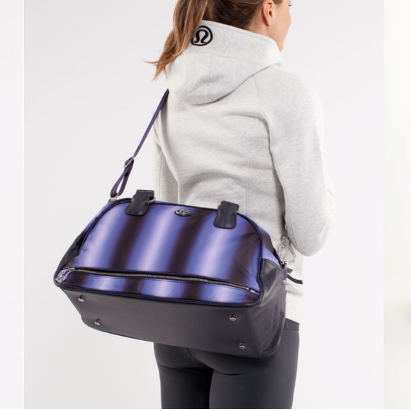 lululemon athletica Handbags - Lululemon Ombre Still Groovy Bag in Persian Purple